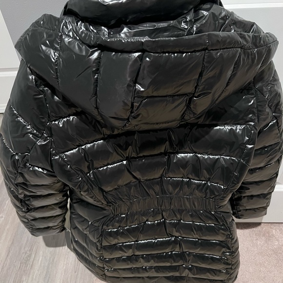 TAHARI Women's Shine Bibbed Hooded Puffer Coat - Picture 3 of 7